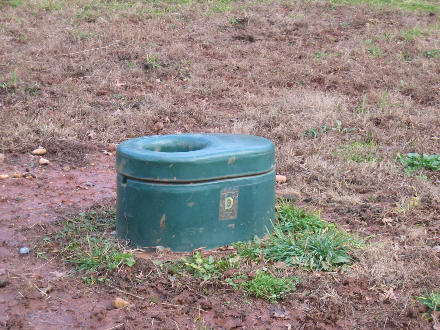 1 Hole Lapp Energy Free Waterer + Ships Free! Best Seller! - Gallagher Electric Fence