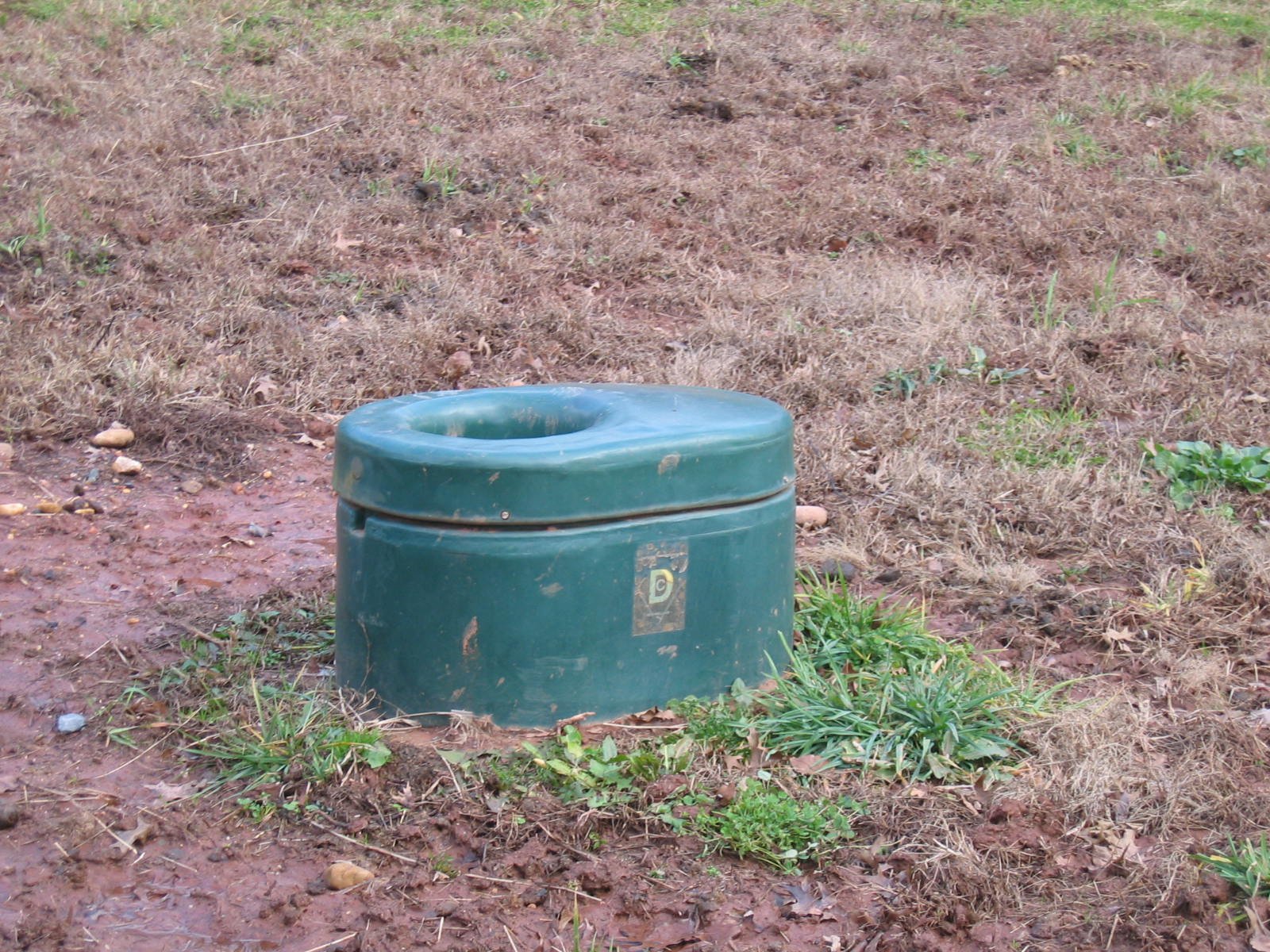 1 Hole Lapp Energy Free Waterer + Ships Free! Best Seller! - Gallagher Electric Fence