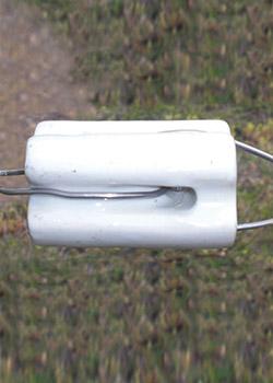 Porcelain Bullnose Insulators - Gallagher Electric Fence