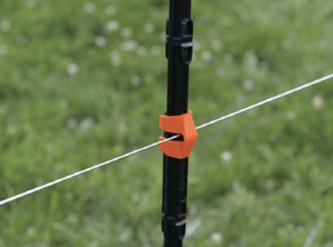 Insulated Line Post Clips | 20 Pack - Gallagher Electric Fence